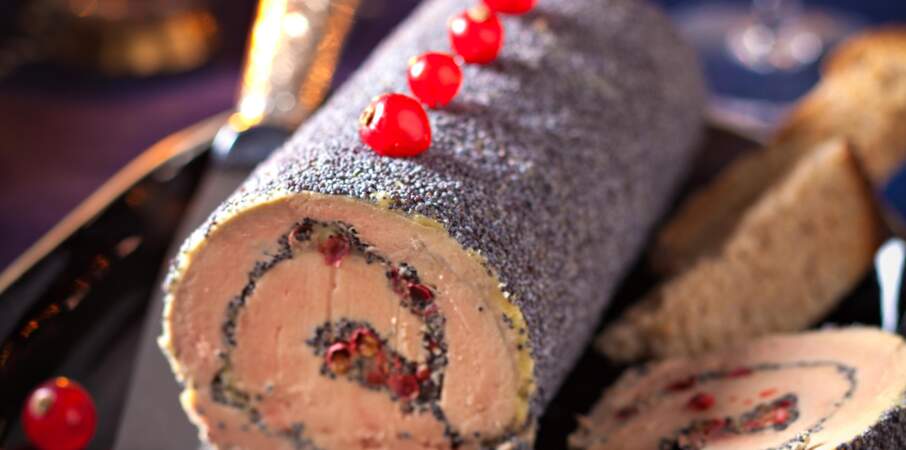 Bûche de foie gras au pavot et baies roses
