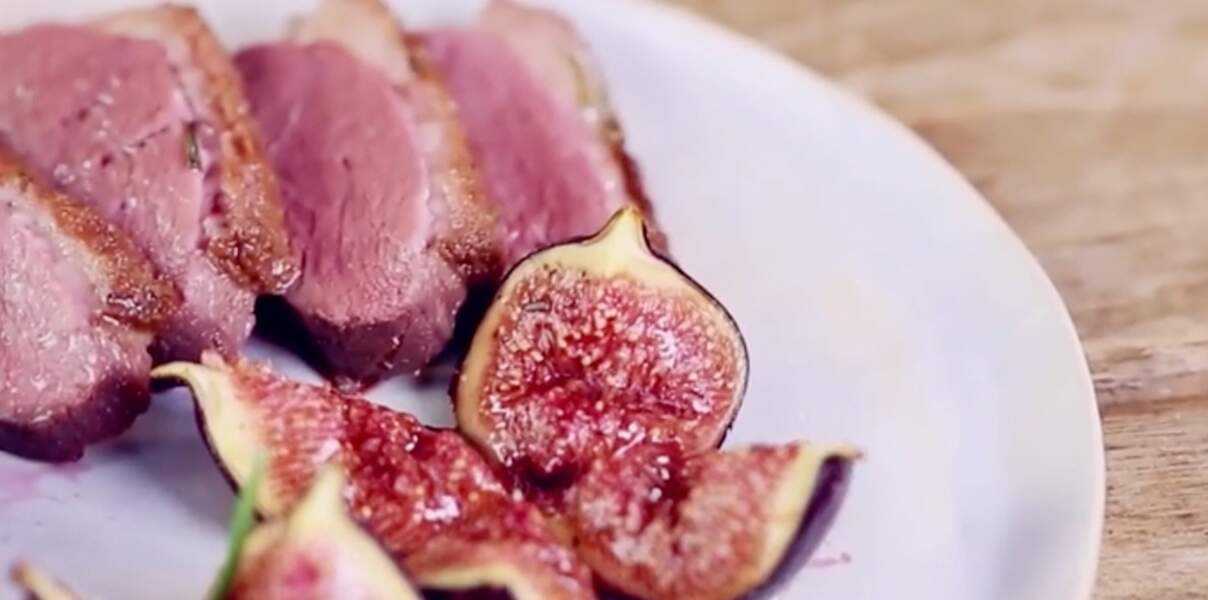 Vidéo : la recette du magret de canard et ses figues rôties