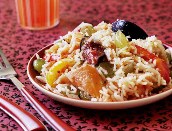 Salade de riz basmati au saumon et aux fruits