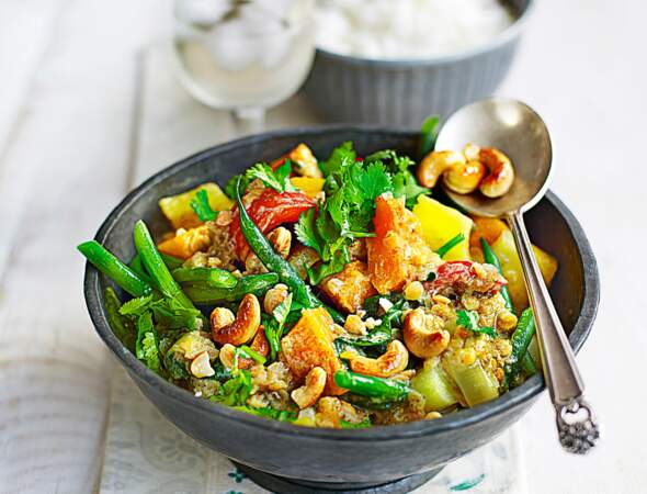 Curry thaï aux légumes verts et lait de coco