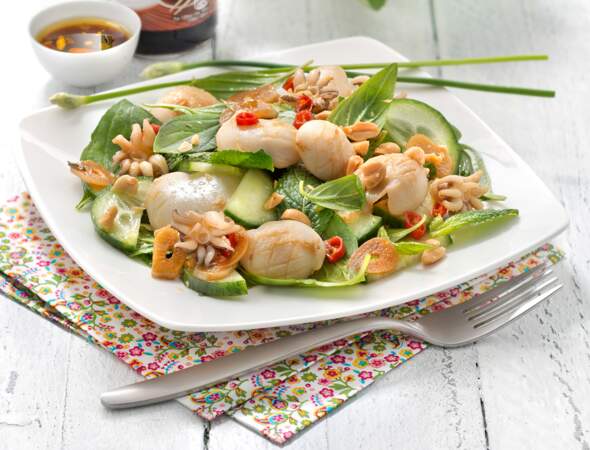 Salade calamars grillés, sauce soja et basilic thaï