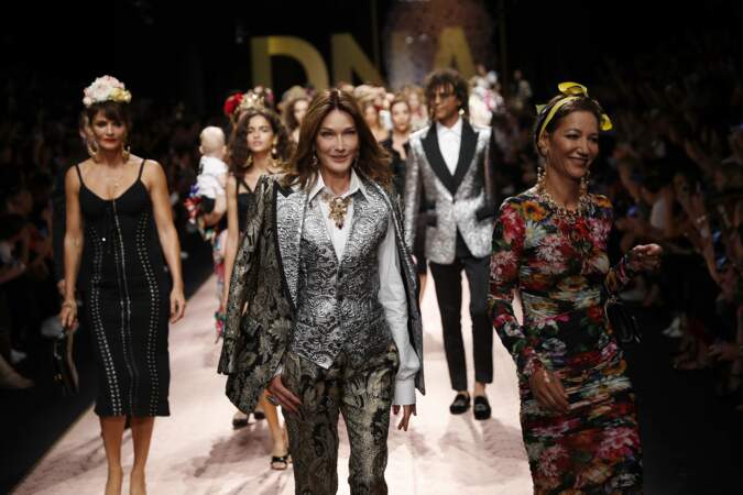 Défilé Dolce & Gabbana : Carla Bruni-Sarkozy