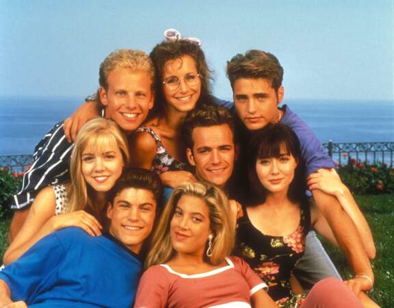 Luke Perry, Shannen Doherty, Jennie Garth et Tori Spelling dans "Beverly Hills" (1990)