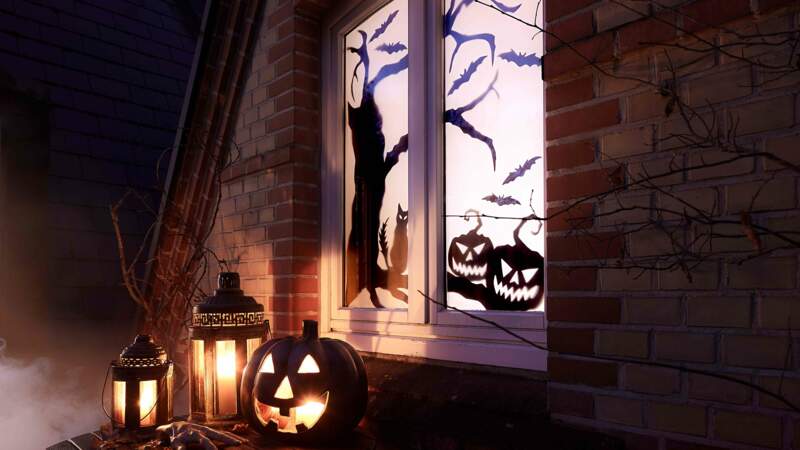 DIY express pour halloween : des décors de fenêtre en papier