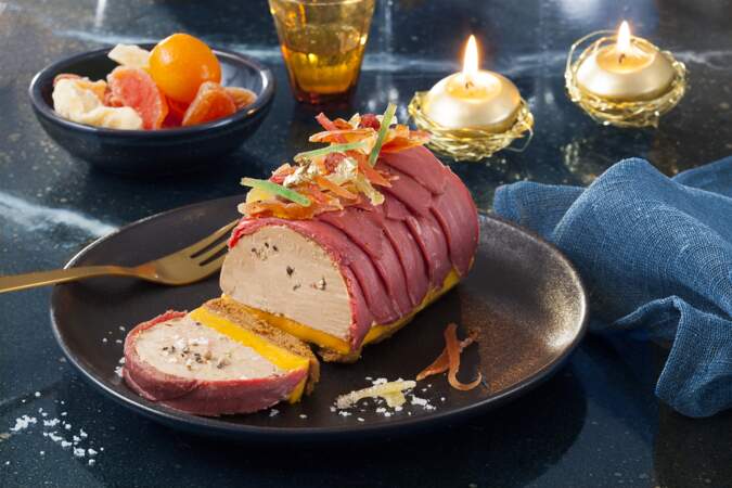 Bûche de Noël au foie gras et magret de canard