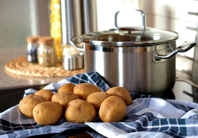 Comment réussir la cuisson des pommes de terre pour raclette à la Cocotte-Minute