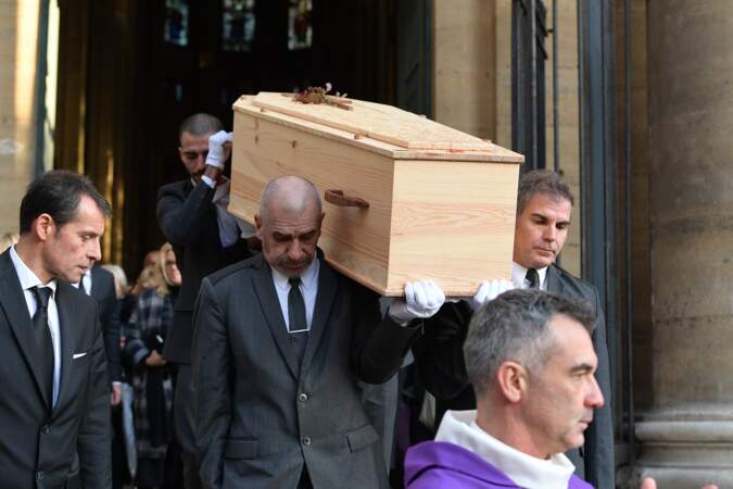 En plus de la famille, de nombreuses personnalités sont venues assister aux obsèques de Marie Laforêt en l'église Saint-Eustache, à Paris, le 7 novembre 2019.
