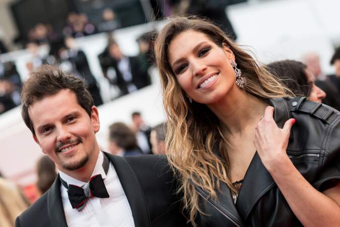 Laury Thilleman (Miss France 2011) et Juan Arbelaez durant la montée des marches du film "Douleur et Gloire"  au 72e Festival International du Film de Cannes, le 17 mai 2019.