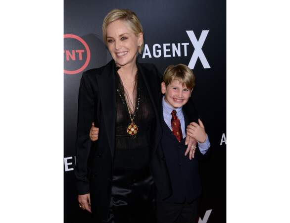 À 57 ans (2015), Sharon Stone pose avec son fils Laird Vonne