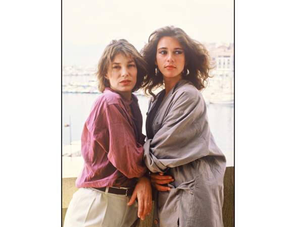 En 1984, elle pose au côté de Maruschka Detmers à Cannes