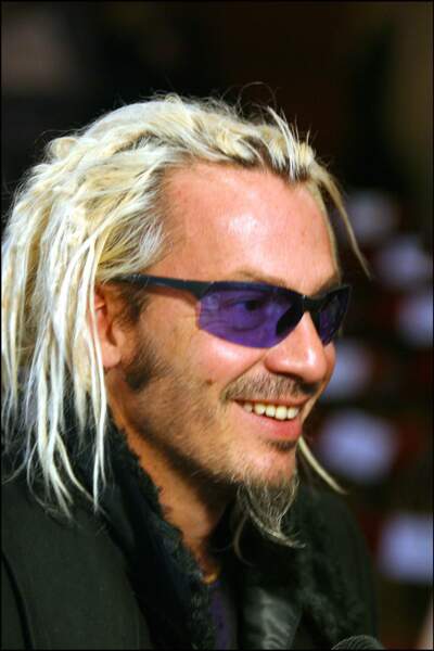 Florent Pagny blond platine les cheveux longs en 2003