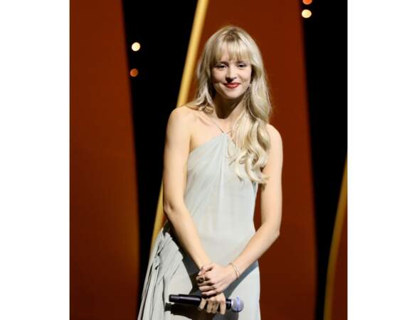 Mai 2019 : Angèle est radieuse à Cannes