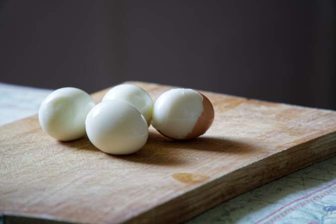 Toutes les astuces pour peler les œufs durs sans effort et sans les abîmer