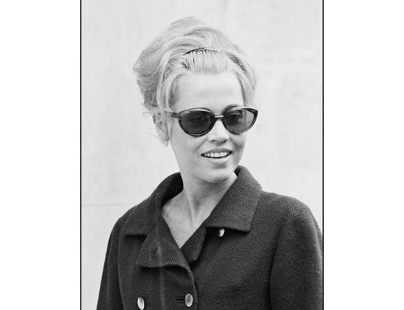 1967 : à 30 ans, elle est aperçue sur les Champs-Elysées