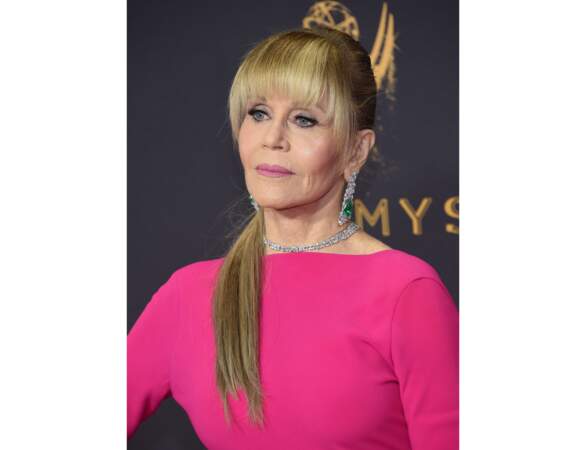 Fin 2017, Jane Fonda change de style et adopte la frange et la queue-de-cheval XXL : on adore