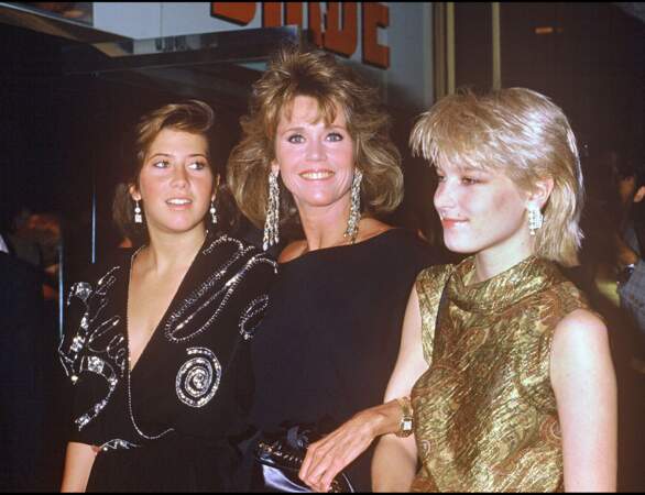 1985 : elle est avec sa fille Vanessa et sa nièce Bridget Fonda