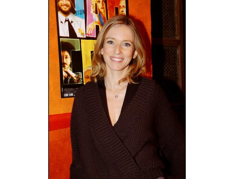 En 2004, elle assiste à l'Avant-Premiere du film Narco