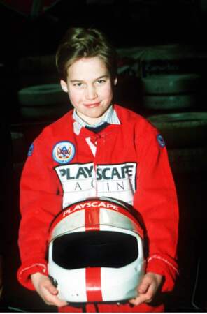Le prince William fait du karting lors du Grand Prix d'Angleterre, en juillet 1988.