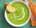 Soupe verte aux 3 légumes (brocoli, courgettes, petits pois) et crostinis de comté