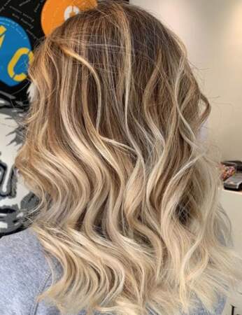 Tie and dye blond clair