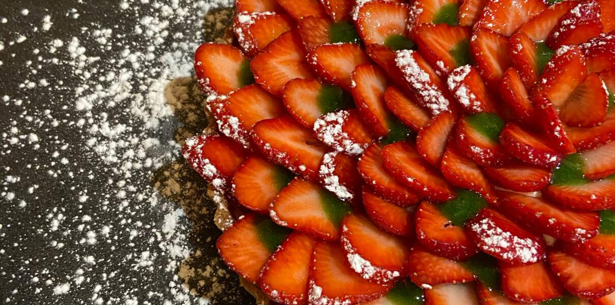 Tarte aux fraises et son gel de persil