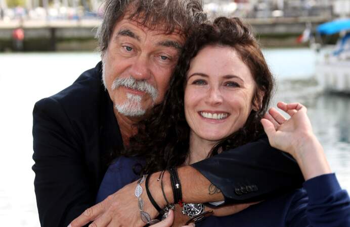 Olivier Marchal et Elsa Lunghini pendant le photocall pour la série "Mon frère bien aimé" lors de la 18ème édition du festival de la fiction TV 2016 de La Rochelle