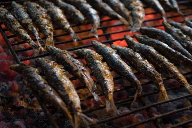 Comment réussir les sardines grillées au barbecue : nos recettes faciles