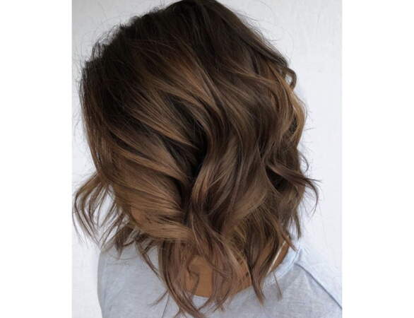 Coupe Carre Wavy Brune