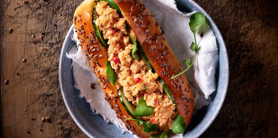Hot-dog marin aux rillettes de saumon