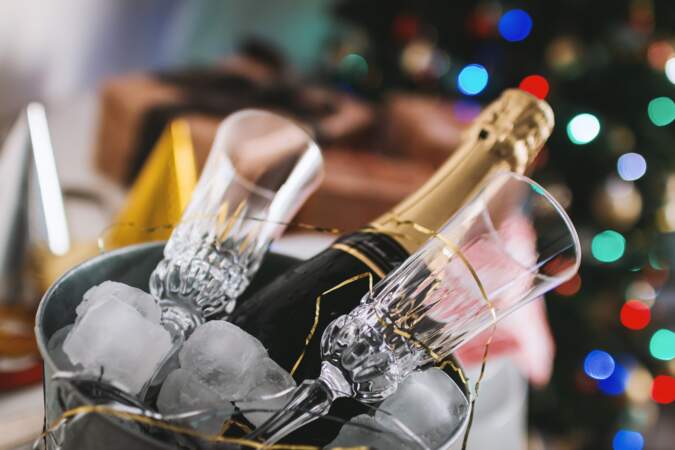 Champagne : l’astuce surprenante pour le rendre pétillant à tous les coups