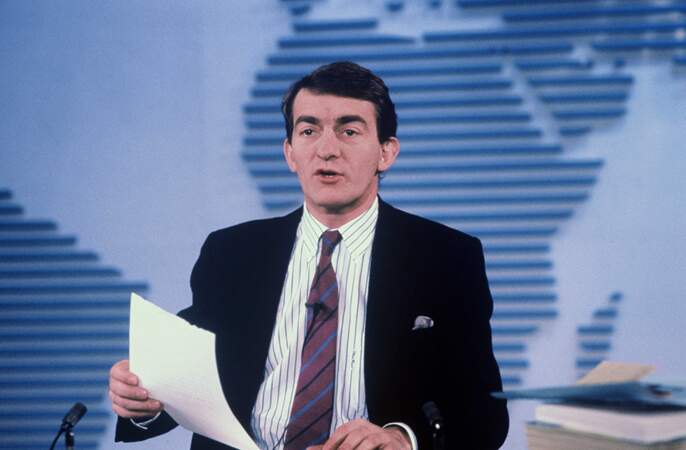 Depuis le 22 février 1988, Jean-Pierre Pernaut occupe le poste de présentateur du 13 Heures de TF1. 32 ans ! Un sacré record de longévité.