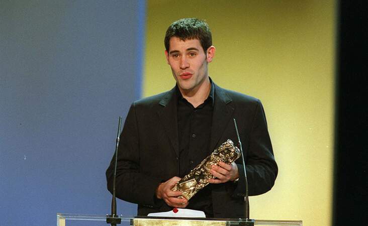Jalil Lespert reçoit, à 24 ans, le César du meilleur espoir masculin pour le film "Ressources humaines", le 25 février 2001.