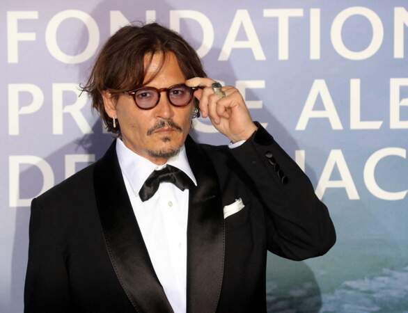 La frange rideau de Johnny Depp