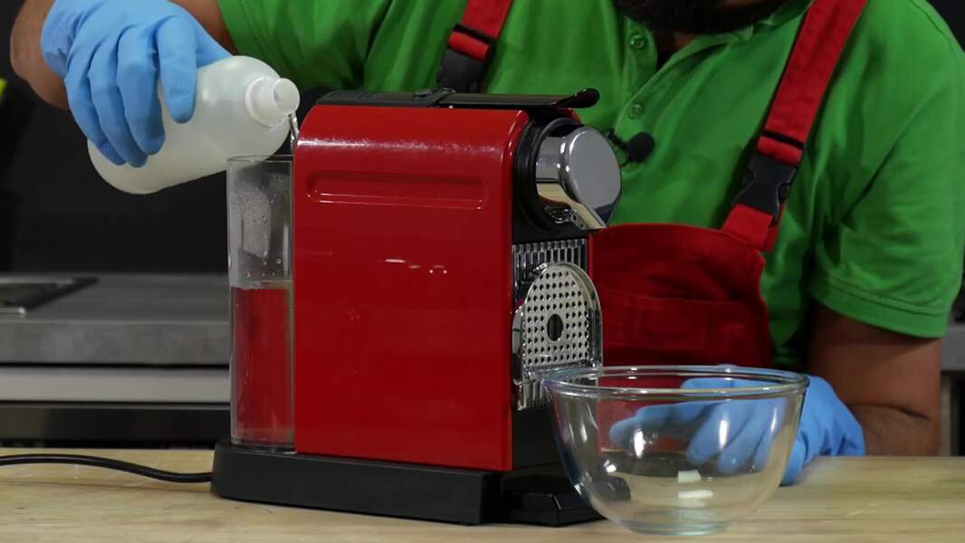 Machine à café : 5 astuces pour bien l'utiliser et la garder longtemps