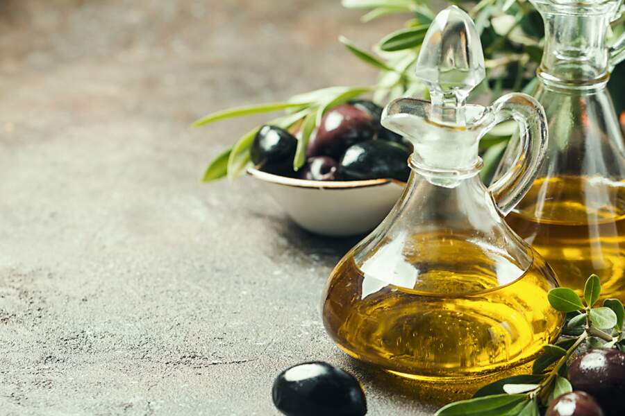 Les huiles végétales (olive, tournesol, colza, soja) 