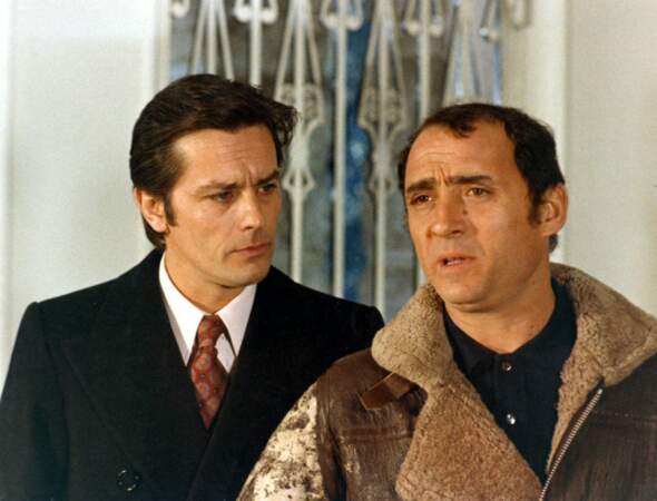 Alain Delon et Claude Brasseur sur le tournage du film "Les seins de glace" en 1974.