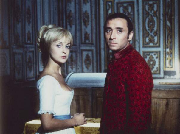 Danièle Lebrun et Claude Brasseur sur le tournage du film "La double inconstance", en 1968.
