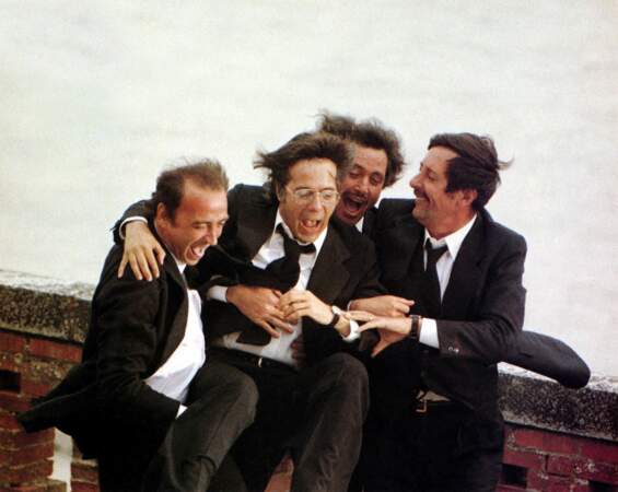 Une bande de copains qu'il retrouvera sur le tournage de la suite "Nous irons tous au paradis", en 1977.
