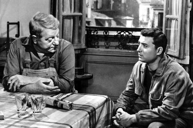 Jean Gabin et Claude Brasseur sur le tournage du film "Rue des prairies" en 1959.