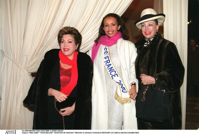Rika Zaraï, Sonia Rolland et Geneviève de Fontenay présentent le catalogue Printemps-Été 2000 à Paris