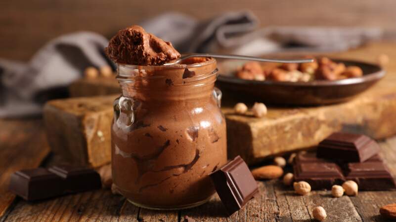 "Tous en cuisine" : la recette de la mousse croustillante chocolat noisettes de Cyril Lignac