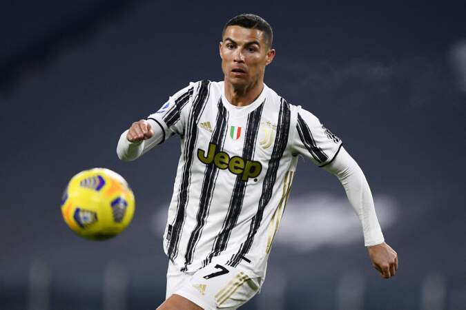 17 - Cristiano Ronaldo