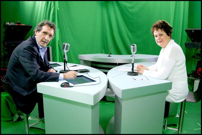 Jean-Jacques Bourdin et Christine Boutin en 2008 sur plateau de RMC / BFM TV