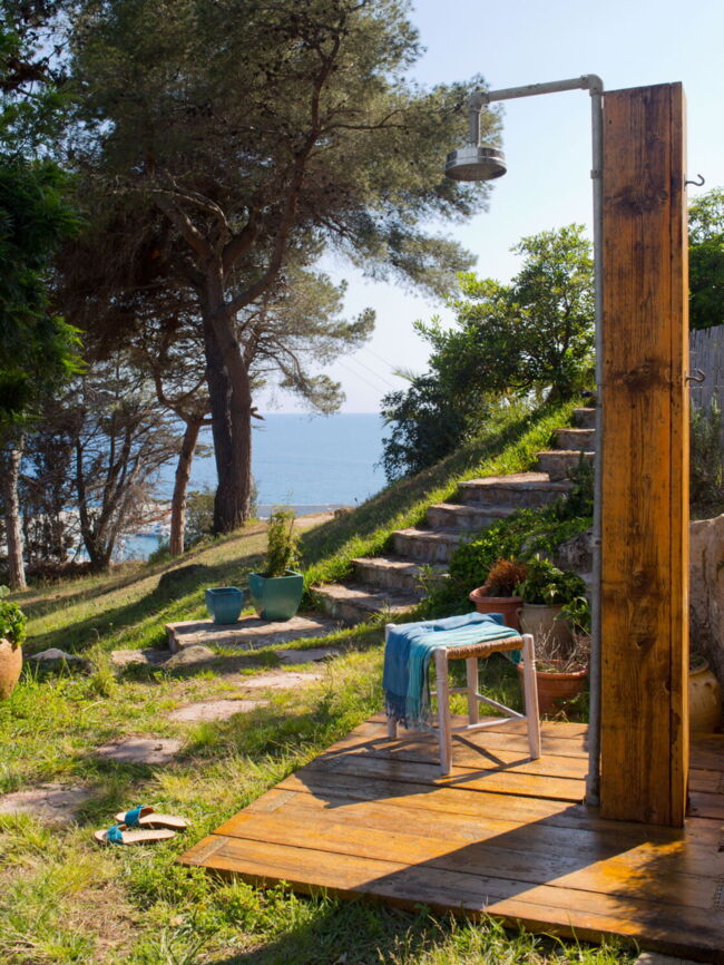 Comment fabriquer une douche de jardin ? Femme Actuelle Le MAG