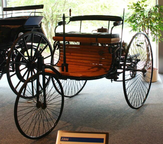 La Benz Patent Motorwagen de Carl Benz, 1886.