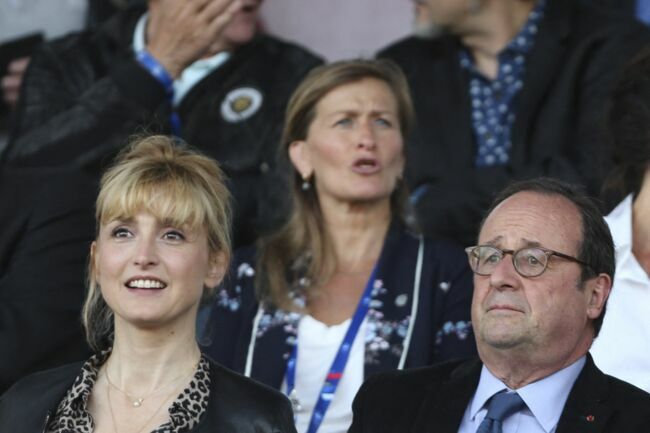 Julie Gayet et François Hollande, au match féminin France-Chine le 31 mai 2019
