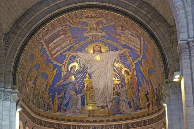 La superbe mosaïque de l'abside a été dessinée par Luc-Olivier Merson.