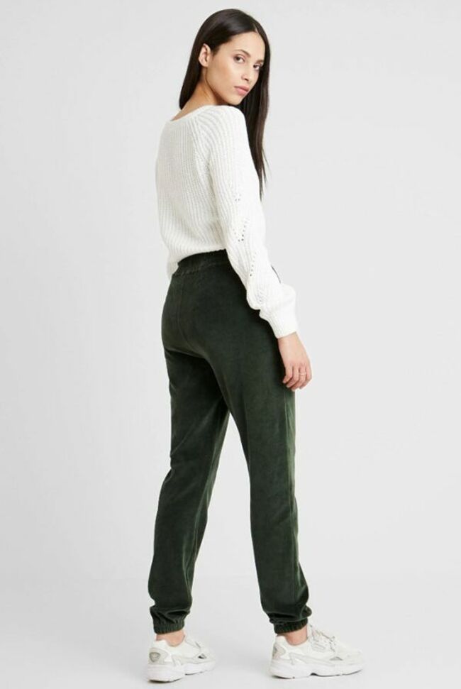 Pantalon de survêtement vert forêt, Missguided, 29,99 € sur Zalando. 