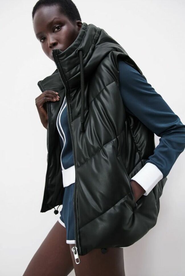 Doudoune matelassée sans manches, effet cuir, Zara, 100% polyester, 49,95 €. 