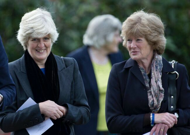 Jane et Sarah, les sœurs de Diana, en 2012